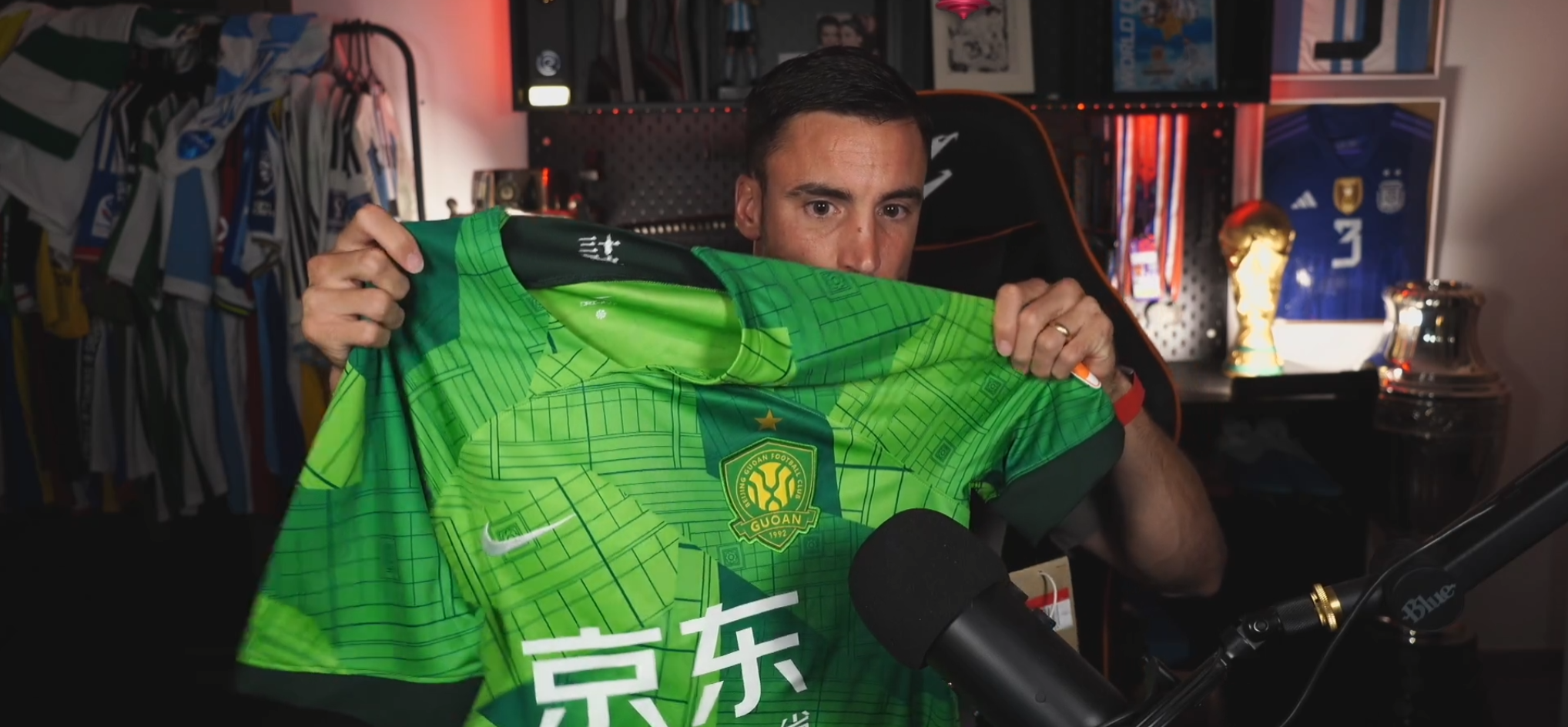 评阿根廷国脚塔利亚菲科瑞《黑神话·悟空》：劳塔罗内里长得像BOSS光谋